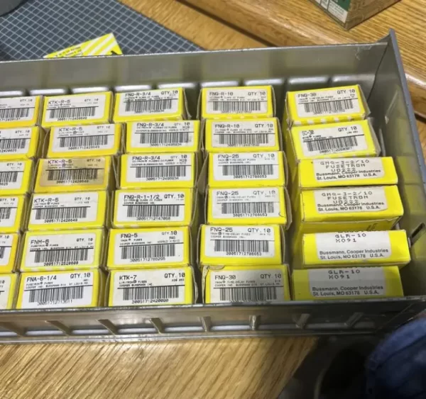 Cooper Bussmann FNQ-25 Fuses (x1 Fuse Each) BRAND NEW (2)
