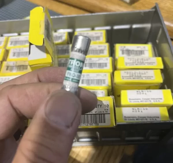 COOPER BUSSMANN FNQ-30 FUSES (X1 FUSE EACH) BRAND NEW - Image 2
