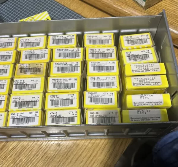 COOPER BUSSMANN FNQ-30 FUSES (X1 FUSE EACH) BRAND NEW - Image 3