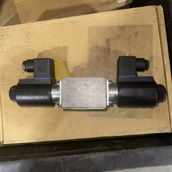 bucher hydraulics W2N43GN-6AB3 24D  Solenoid Valve - Image 3