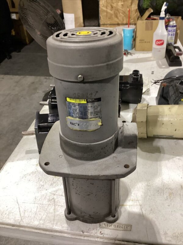 Fuji Electric VKR092AB 3-Phase Coolant Pump - 400W 3/4 Pipe Size 2 Pole - Image 2