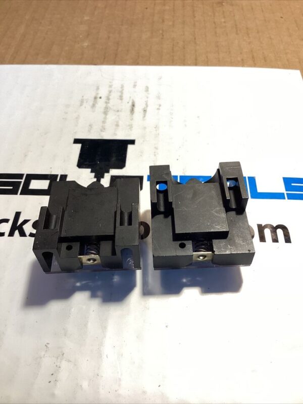 Fuji RCA470-PC Contact Block 2-10 A, 250-600 V - PRE OWNED - Image 2