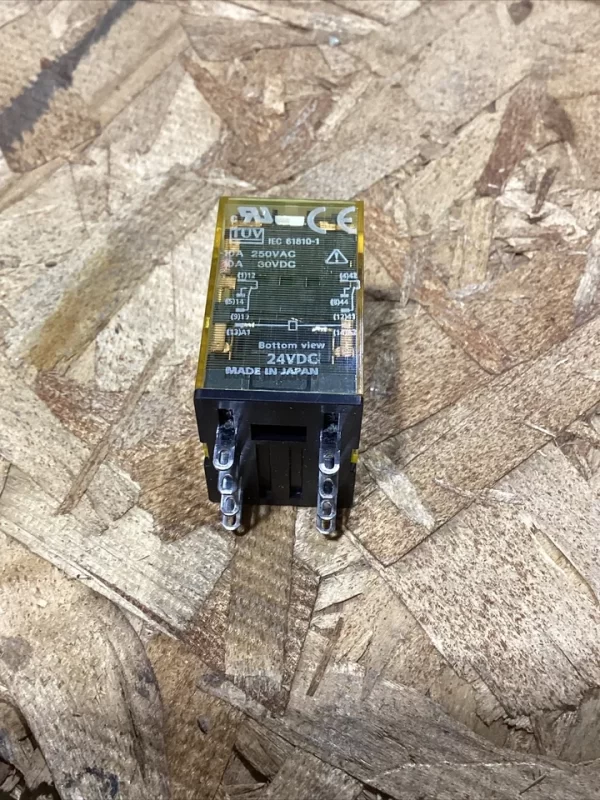 Idec RU2S-C-D24 Power Relay DPDT, 24 VDC, 10 NEW SURPLUS SHIPS TODAY - Image 2