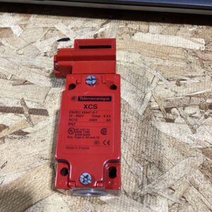 Telemecanique Sensors XCSB703 (NO KEY)