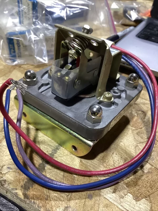 Barksdale DIS-H18 Pressure Switch T11567 NEW SURPLUS SHIPS TODAY - Image 2