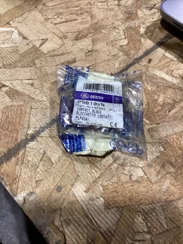 Industrial Connections P9B-01VN Contact Block NEW SURPLUS SHIPS TODAY