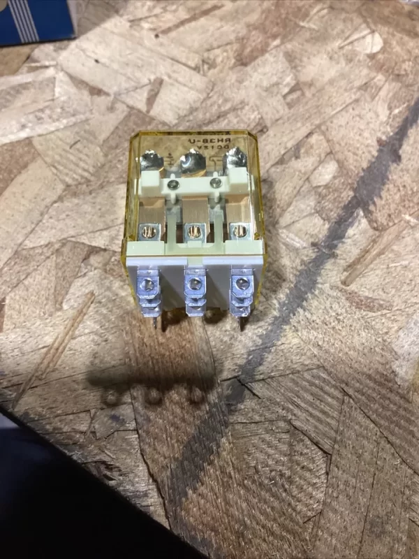 Idec RH3BUDC12V Power Relay 12VDC NEW IN BOX SHIPS TODAY