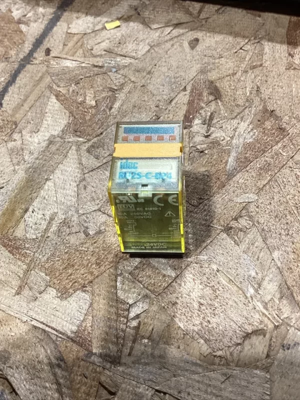 Idec RU2S-C-D24 Power Relay DPDT, 24 VDC, 10 NEW SURPLUS SHIPS TODAY