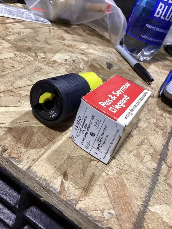 Pass and Seymour L515-C Turnlok Connector 3W 15A 125V NEW IN BOX