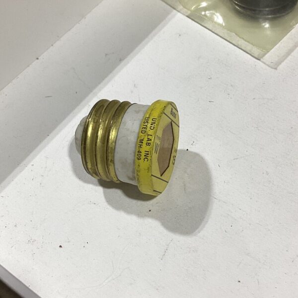 Bussmann W-15 Screw-In Glass Type Fuse 15 Amp Fast-Acting