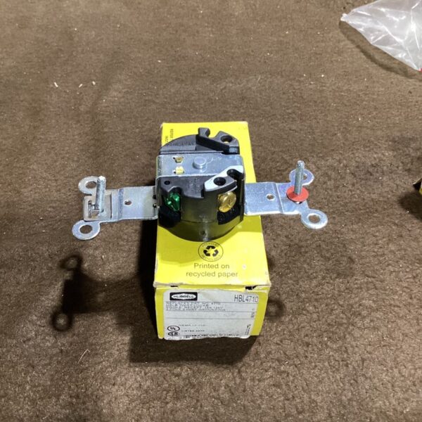 Hubbell HBL4710 15A Twist-Lock Receptacle 2 Pole 3 Wire 125VAC - Image 2
