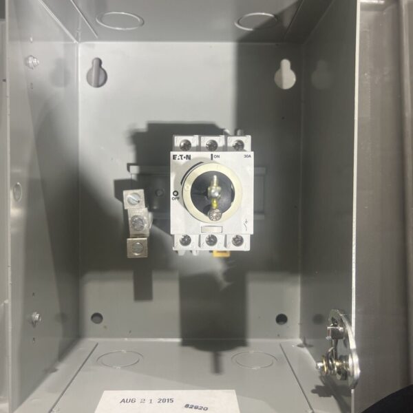 Eaton Cutler Hammer, ER53030UG, ENCLOSED, UL508, 3P/30A, NEMA 1 Rotary Switch - Image 2