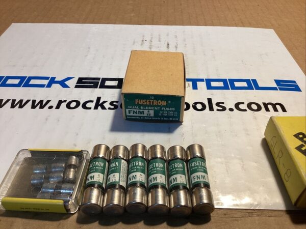 Bussmann FNM 6/10, 6/10 Amp 250VAC Midget Time-Delay Class CC Fuse - LOT OF 6