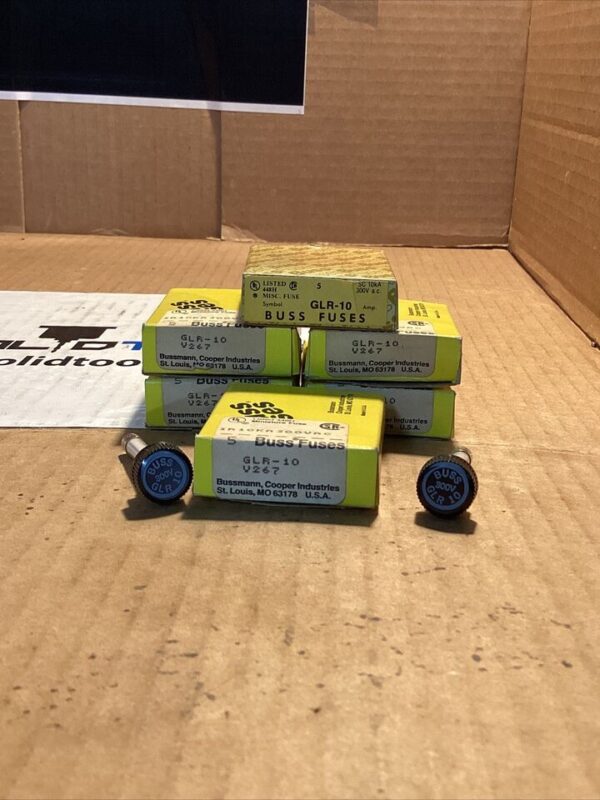 LOT of 32 GLR-10 Buss Fuses - BRAND NEW IN BOX SHIPS TODAY - Image 2