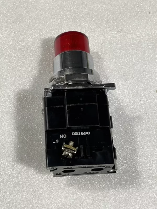 Eaton Cutler-Hammer 10250T/91600T Contact Block with Red Pilot Light