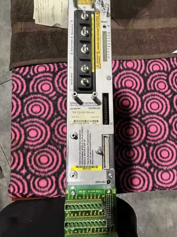 Rexroth Indramat 3.2-20-300-W0 AC Servo Drive Unit